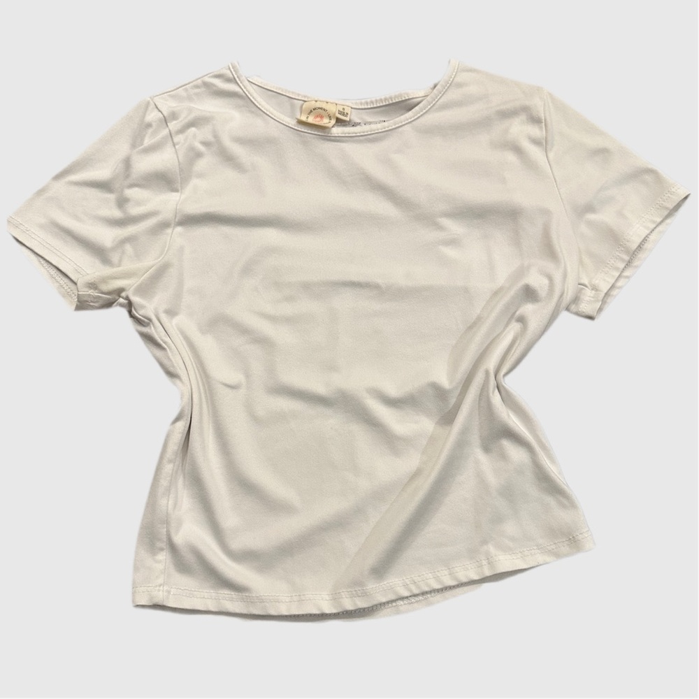 New York style baby tee. From the brand Live In The Moment.